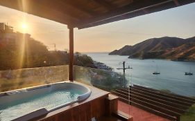 Cabañas Annapurna - jacuzzi privado con espectacular vista